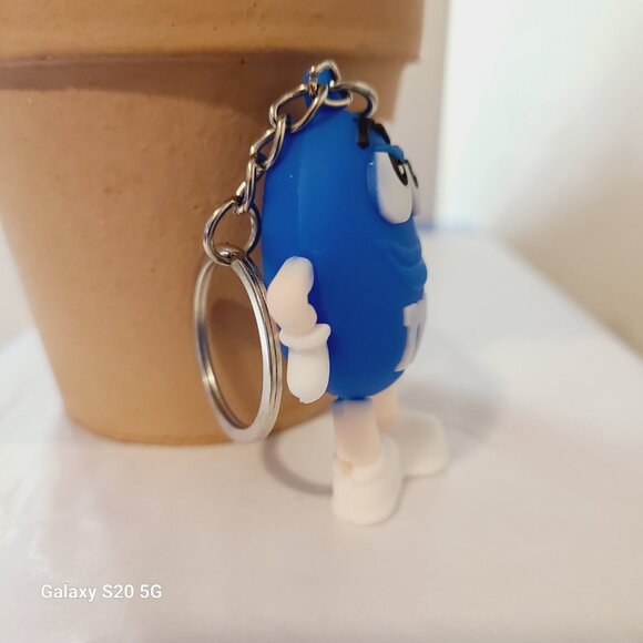 Unbranded Blue M&M Candy Character Keychain Unisex NWOT Backpack Collectible - Picture 2 of 6